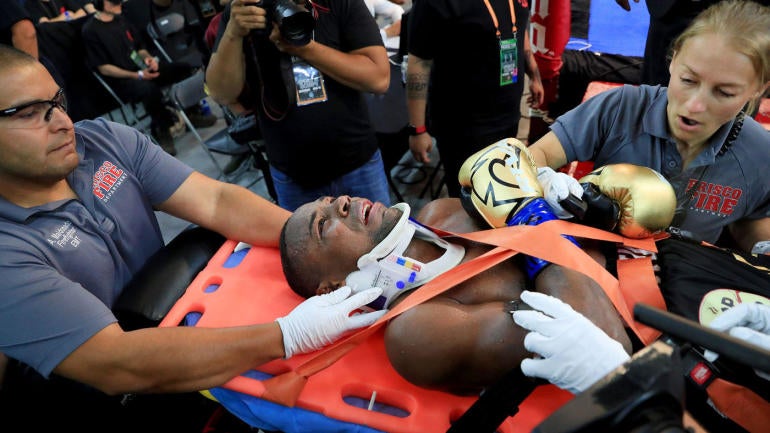 Javier Fortuna falls out of ring in fight with Adrian Granados, leaves on stretcher