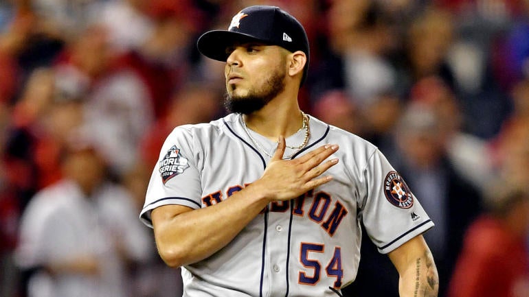 roberto-osuna.jpg