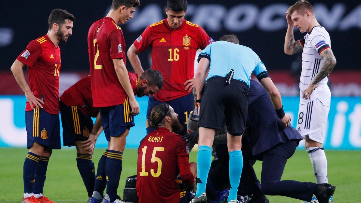 Real Madrid confirm Sergio Ramos hamstring injury as they await further tests on club captain - NewsOpener Real Madrid confirm Sergio Ramos hamstring injury as they await further tests on club captain