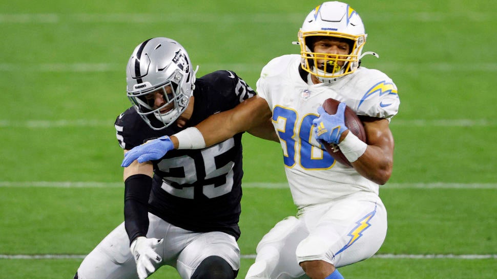 chargers-raiders.jpg