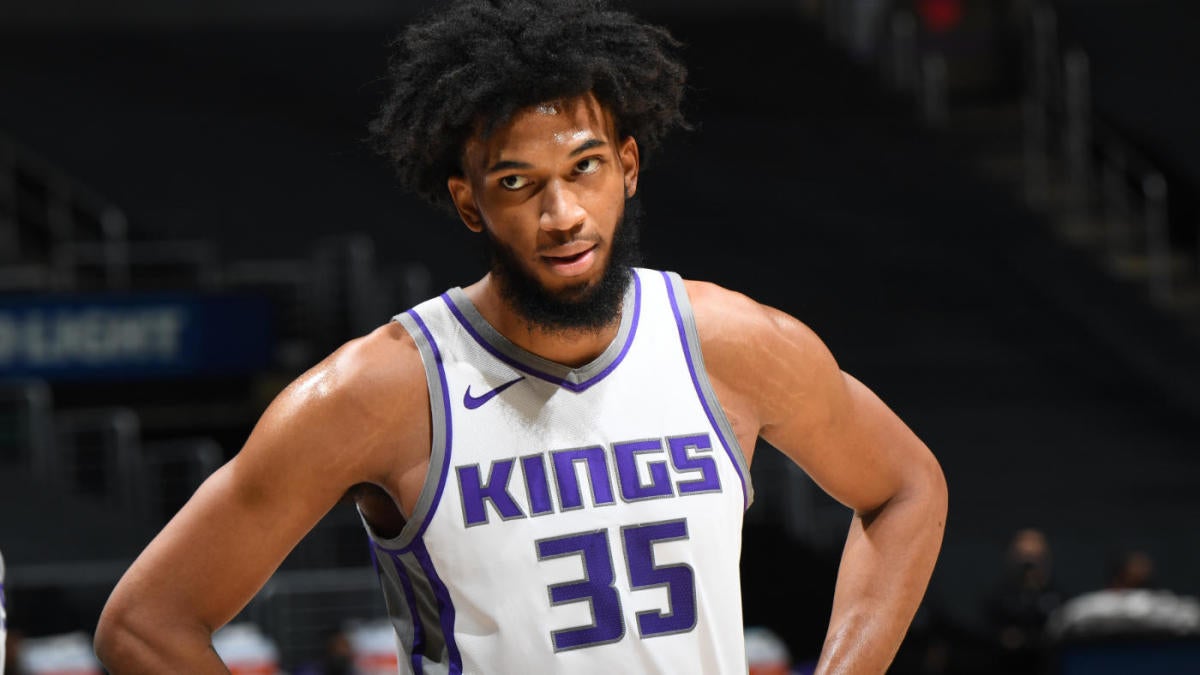 Kings' Luke Walton addresses report that Marvin Bagley III refused to enter game vs. Suns