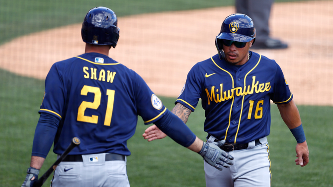 kolten-wong-brewers.png
