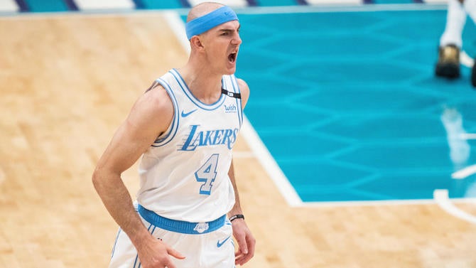 0413-lakers.jpg