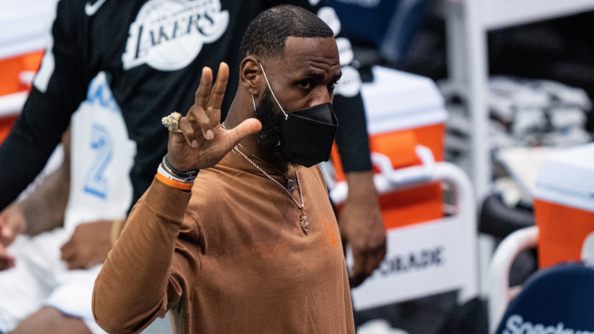 LeBron James teases Lakers return in Instagram workout video: 'Coming soon to a city near you' - NewsOpener LeBron James teases Lakers return in Instagram workout video: 'Coming soon to a city near you'