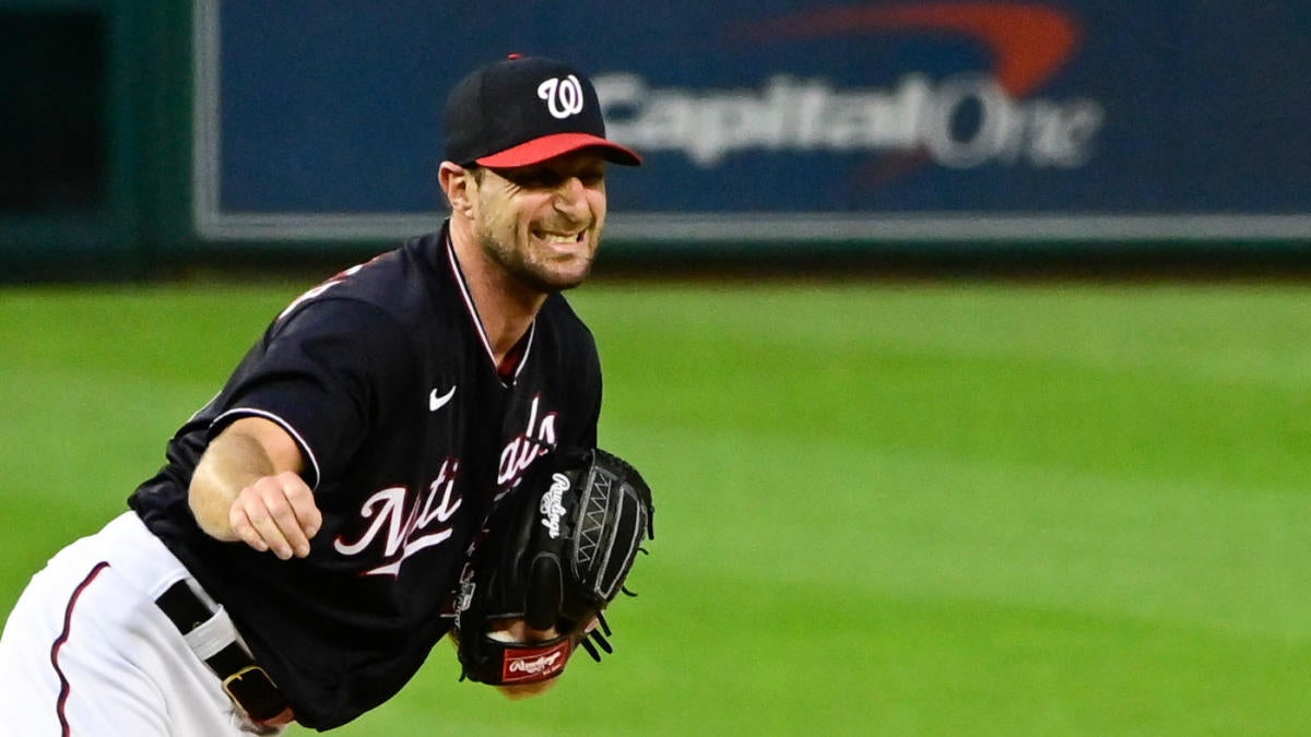 Nationals' Max Scherzer exits Friday's start vs. Giants with trainer after 12 pitches - NewsOpener Nationals' Max Scherzer exits Friday's start vs. Giants with trainer after 12 pitches