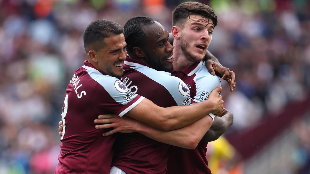 Premier League top-four race: Can any team crash the party and overhaul Manchester clubs, Chelsea, Liverpool? - NewsOpener Premier League top-four race: Can any team crash the party and overhaul Manchester clubs, Chelsea, Liverpool?