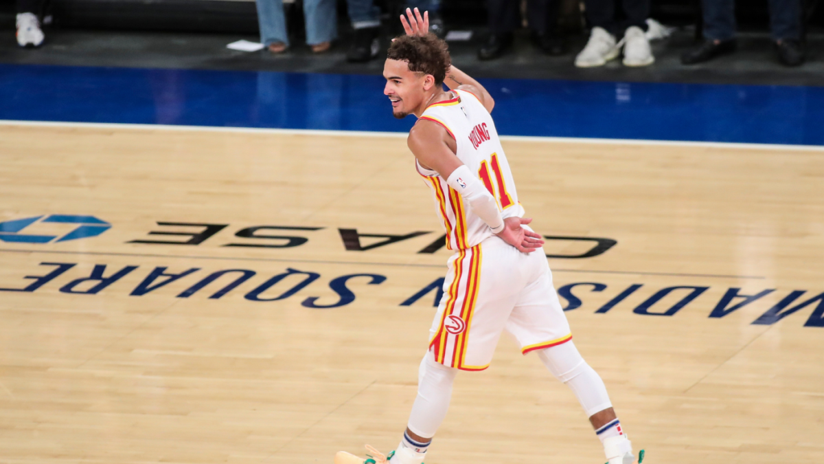Trae Young gets booed by Madison Square Garden crowd as he makes guest appearance at WWE Smackdown - NewsOpener Trae Young gets booed by Madison Square Garden crowd as he makes guest appearance at WWE Smackdown