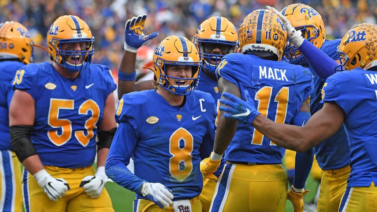 kenny-pickett-clemson.jpg