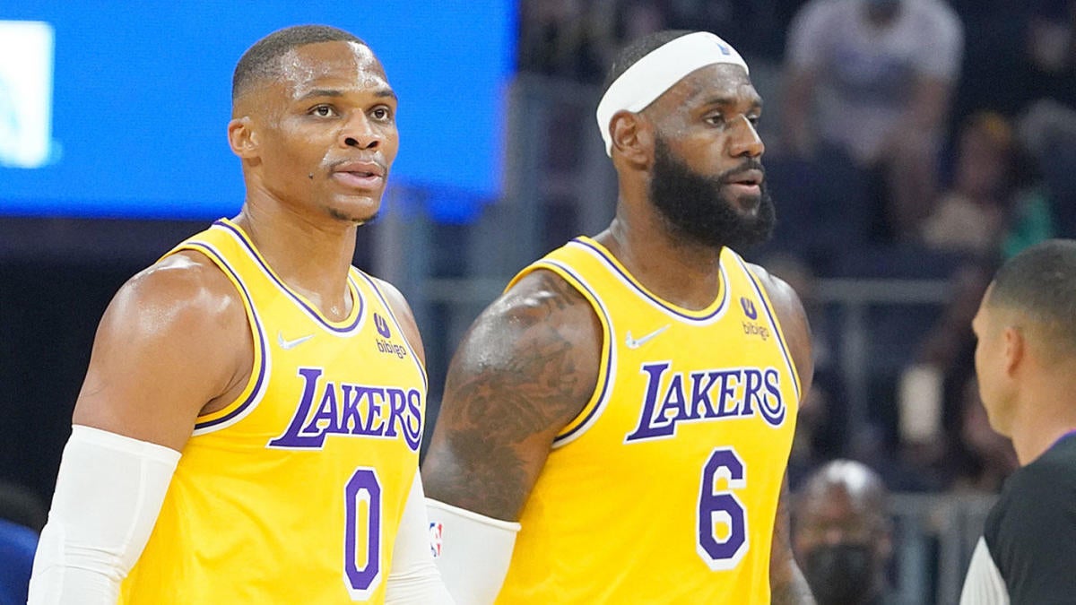 Russell Westbrook breaks out for Lakers, who escape for a win in San Antonio with LeBron James sidelined - NewsOpener Russell Westbrook breaks out for Lakers, who escape for a win in San Antonio with LeBron James sidelined