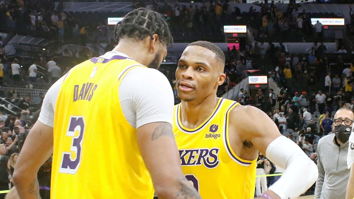 Russell Westbrook breaks out for Lakers, helps sink Spurs in overtime with LeBron James sidelined - NewsOpener Russell Westbrook breaks out for Lakers, helps sink Spurs in overtime with LeBron James sidelined