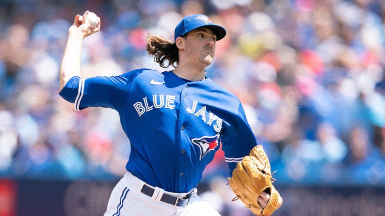 usatsi-18625610-kevin-gausman-jays-rhp-2022-1400.jpg