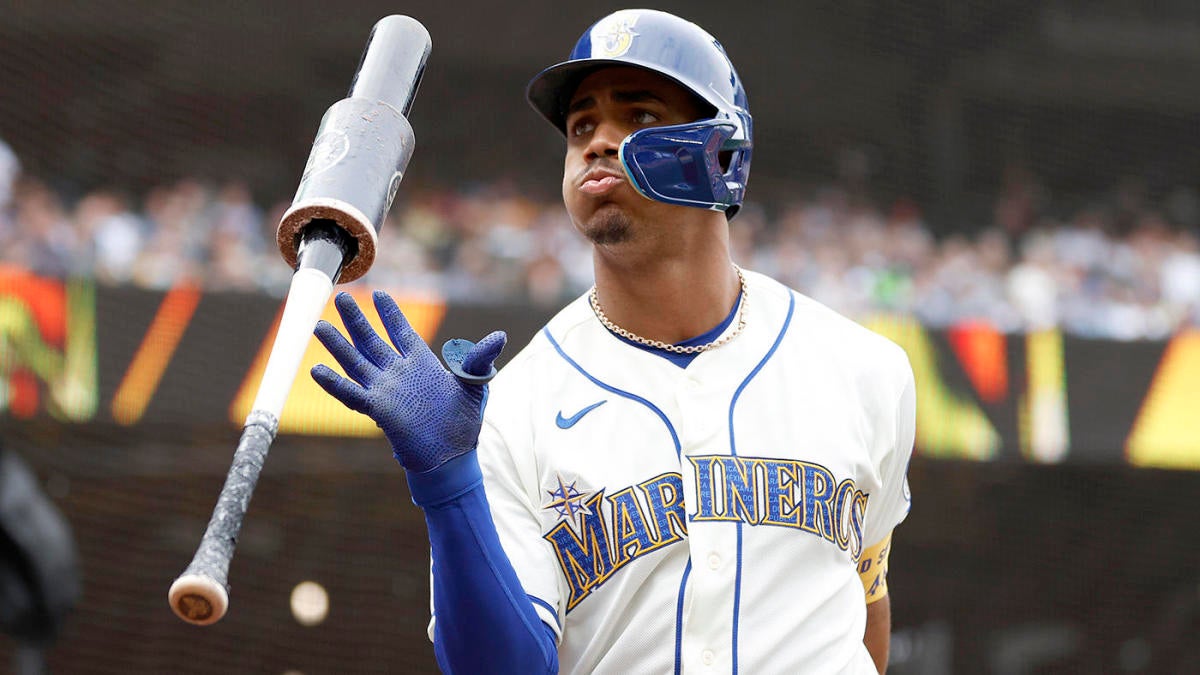 Mariners' Julio Rodríguez likely to be placed on IL day after departing game with back tightness, per report - NewsOpener