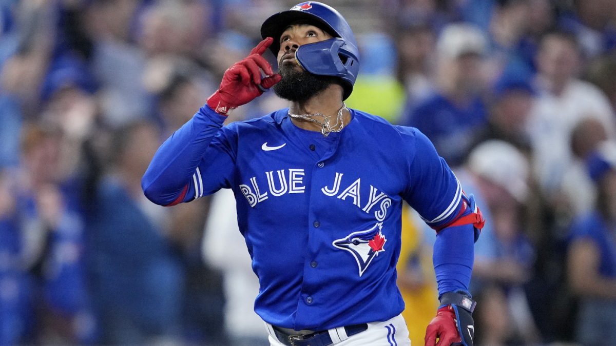 Teoscar Hernández trade: Mariners acquire All-Star outfielder from Blue Jays in three-player deal