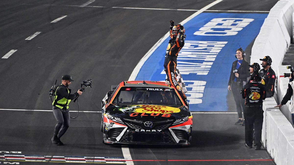 Nascar Crash Course Martin Truex Jr Starts With A Clean Slate At