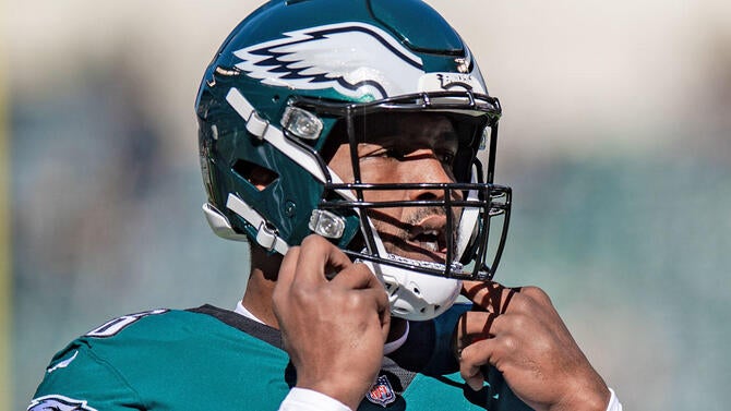 getty-robert-quinn-eagles.jpg
