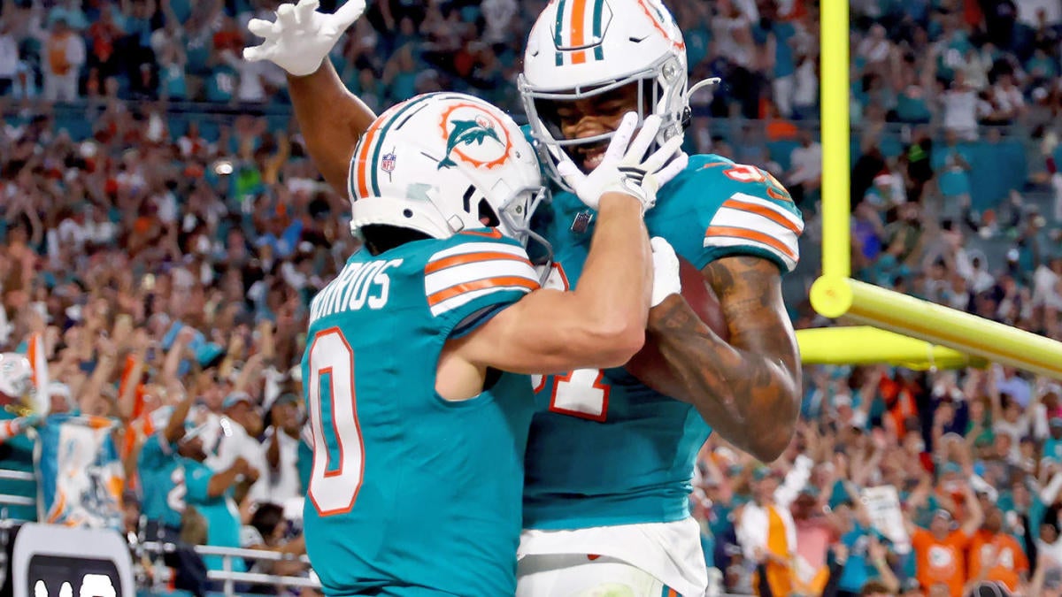 NFL 2023 playoff picture, standings for Week 16: Dolphins clinch playoff spot, Cowboys out of NFC East lead