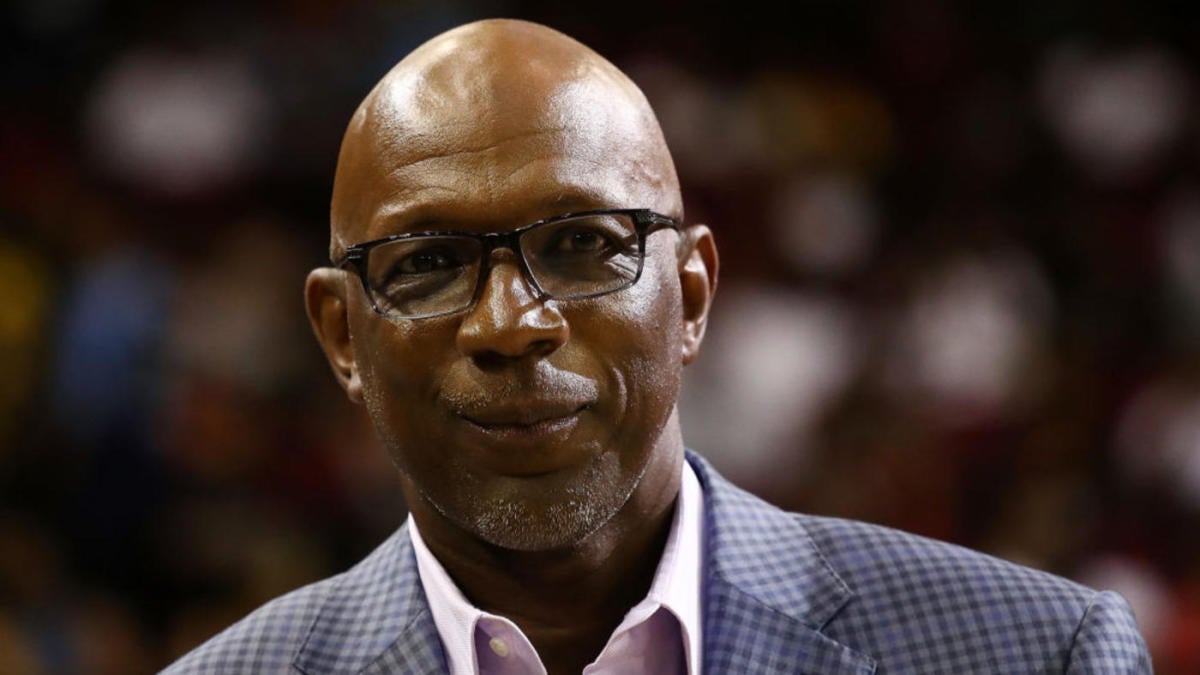 Clyde Drexler's 1992 Olympic gold medal being auctioned off; Bidding begins at $250,000