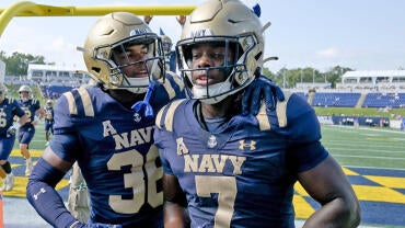getty-navy-midshipmen-football.jpg