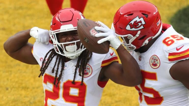 kareem-hunt-chiefs-usatsi-2.jpg