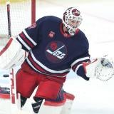 connor-hellebuyck-usatsi-cbs.jpg
