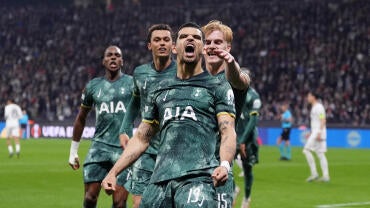 Eintracht Frankfurt v Tottenham Hotspur - UEFA Europa League - Quarter Final - Second Leg - Deutsche Bank Park