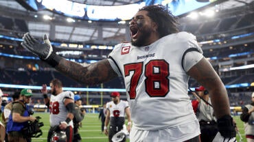 Tampa Bay Buccaneers v Los Angeles Chargers