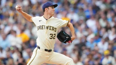 Los Angeles Dodgers v Milwaukee Brewers