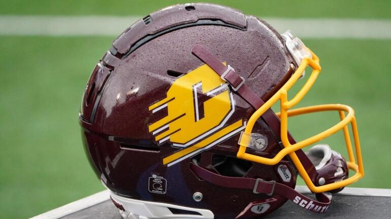 NCAA Football: Central Michigan at Missouri