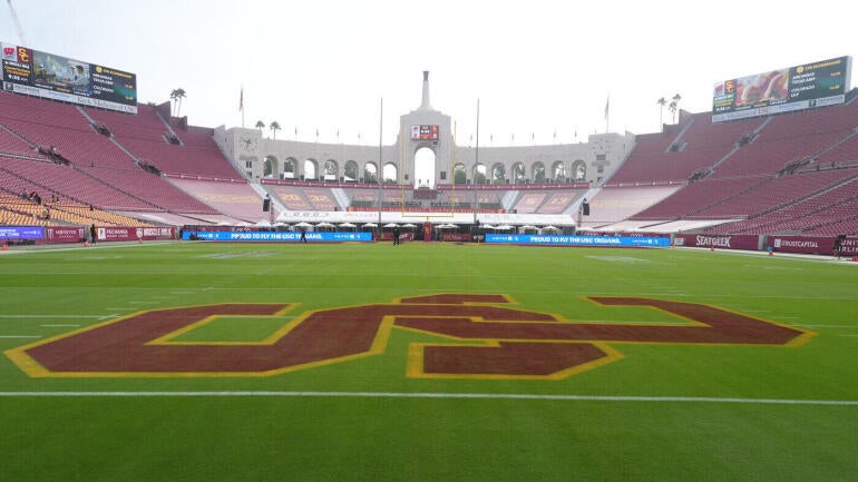 NCAA Football: Wisconsin at Southern California