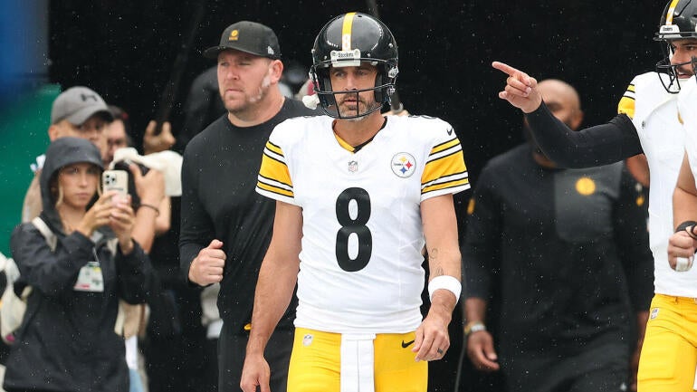 usatsi-27026358-aaron-rodgers-steelers-qb-pregame-2025-1400.jpg