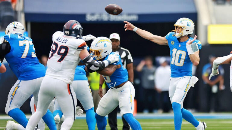 justin-herbert-chargers-cbs.jpg