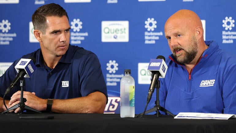 joe-schoen-brian-daboll-giants-g.jpg