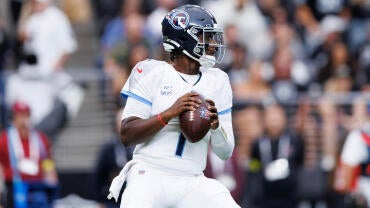Tennessee Titans v Las Vegas Raiders