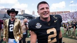 Diego Pavia strikes Heisman pose, asserts award candidacy as Vanderbilt takes down LSU in program-defining win