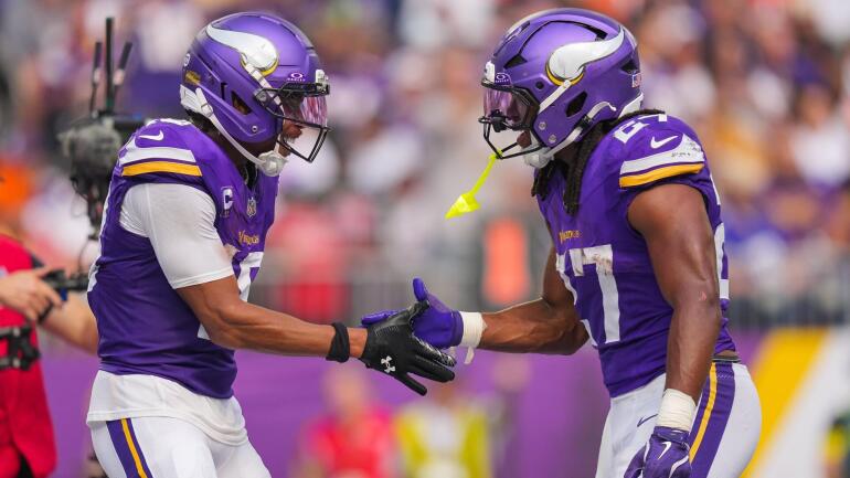 justin-jefferson-jordan-mason-vikings-cbs.jpg