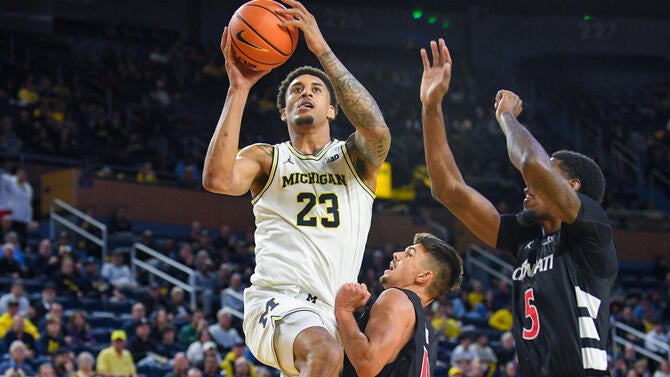 Cincinnati v Michigan