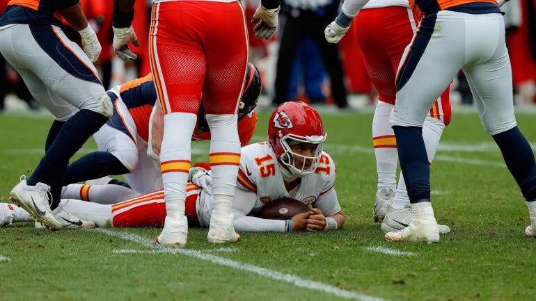 patrick-mahomes-chiefs-broncos-cbs-imagn.jpg