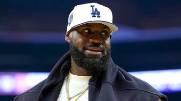 Los Angeles Lakers v Golden State Warriors