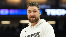 New York Liberty hiring Golden State Warriors assistant Chris DeMarco as new head coach, per report