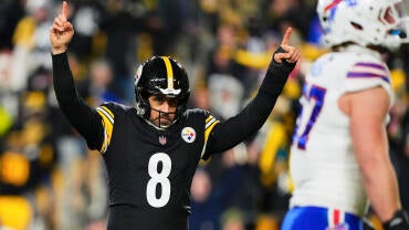 Buffalo Bills v Pittsburgh Steelers