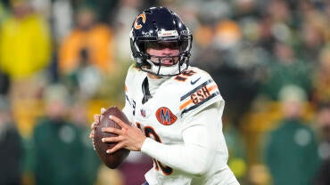 Chicago Bears v Green Bay Packers - NFL 2025