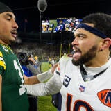 Chicago Bears v Green Bay Packers - NFL 2025