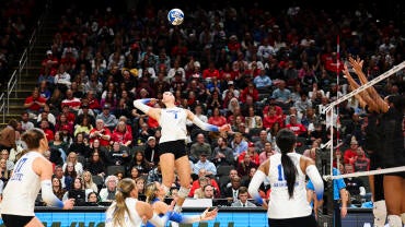 NCAA Division I Women's Volleyball Championships - Semifinals