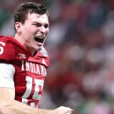 College Football Playoff Semifinal - Chick-fil-A Peach Bowl: Oregon v Indiana