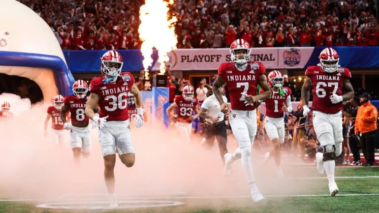 College Football Playoff Semifinal - Chick-fil-A Peach Bowl: Oregon v Indiana