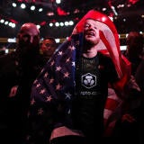 justin-gaethje-flag-celebrate-324.jpg