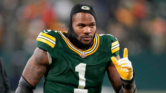 Chicago Bears v Green Bay Packers - NFL 2025