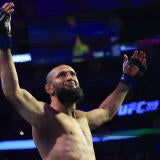 khamzat-chimaev-arms-ufc-319.jpg