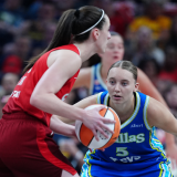 paige-bueckers-caitlin-clark-indiana-fever-dallas-wings-wnba.png