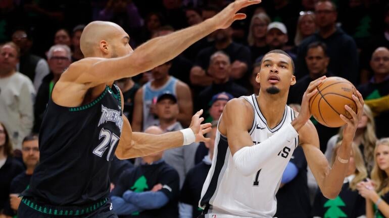 spurs-wolves.jpg